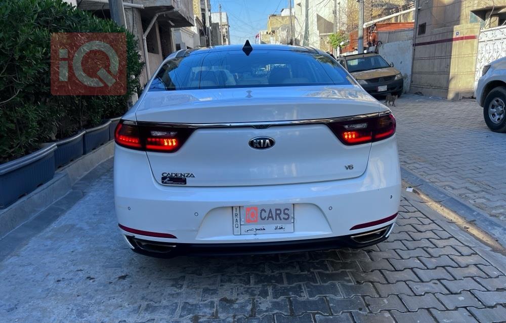 كيا كادينزا